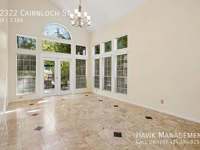 22322 Cairnloch St — Photo 14