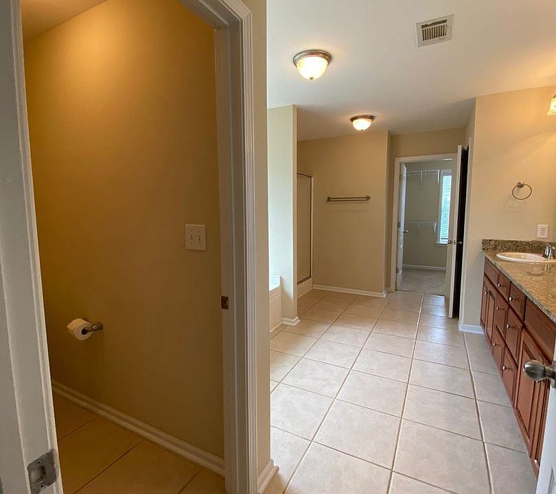 1st image of 111 Cheshire Dr