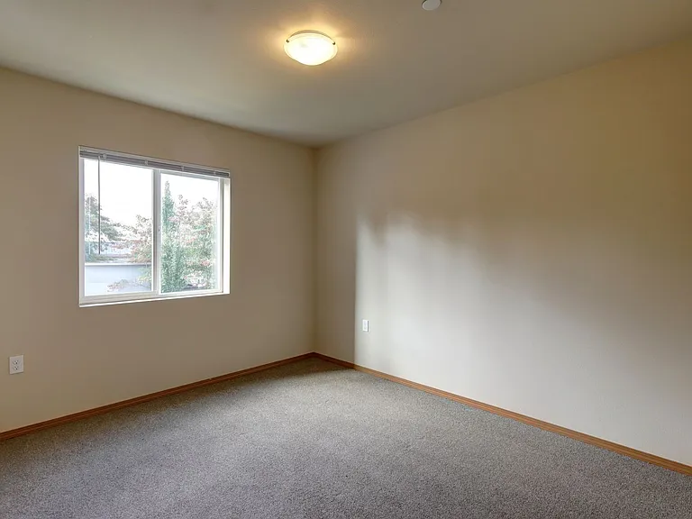 DubSea Apartments — Photo 23
