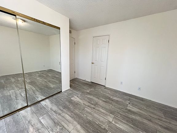 5th image of 1117 Elm Ave #107