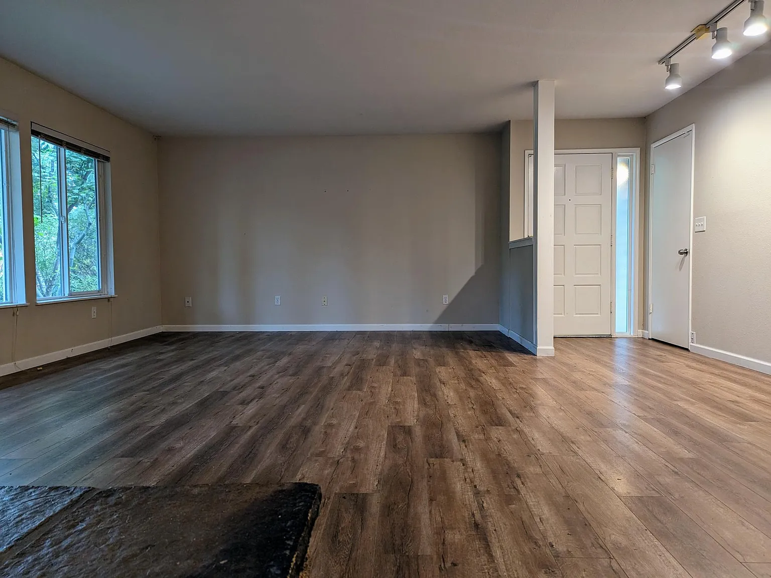 2 bed, 1200 sqft, $2,400 — Photo 3