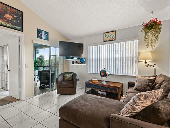 4th image of 1676 SE Green Acres Cir APT Ii201