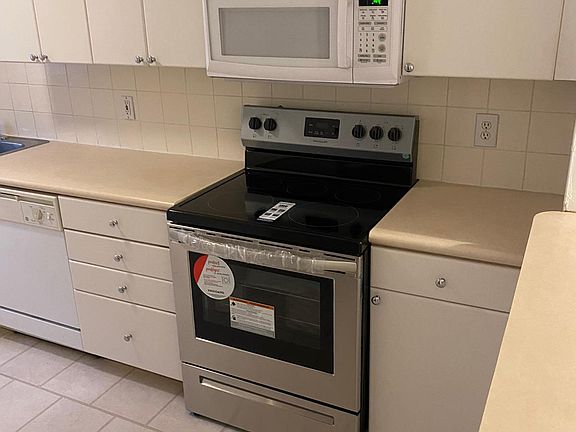 5th image of 4205 N Flagler Dr APT 4