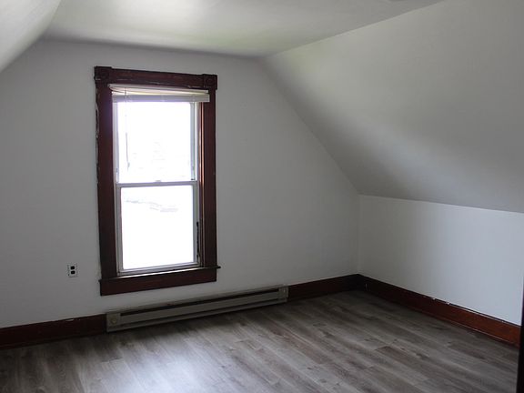 2nd image of 605 South St