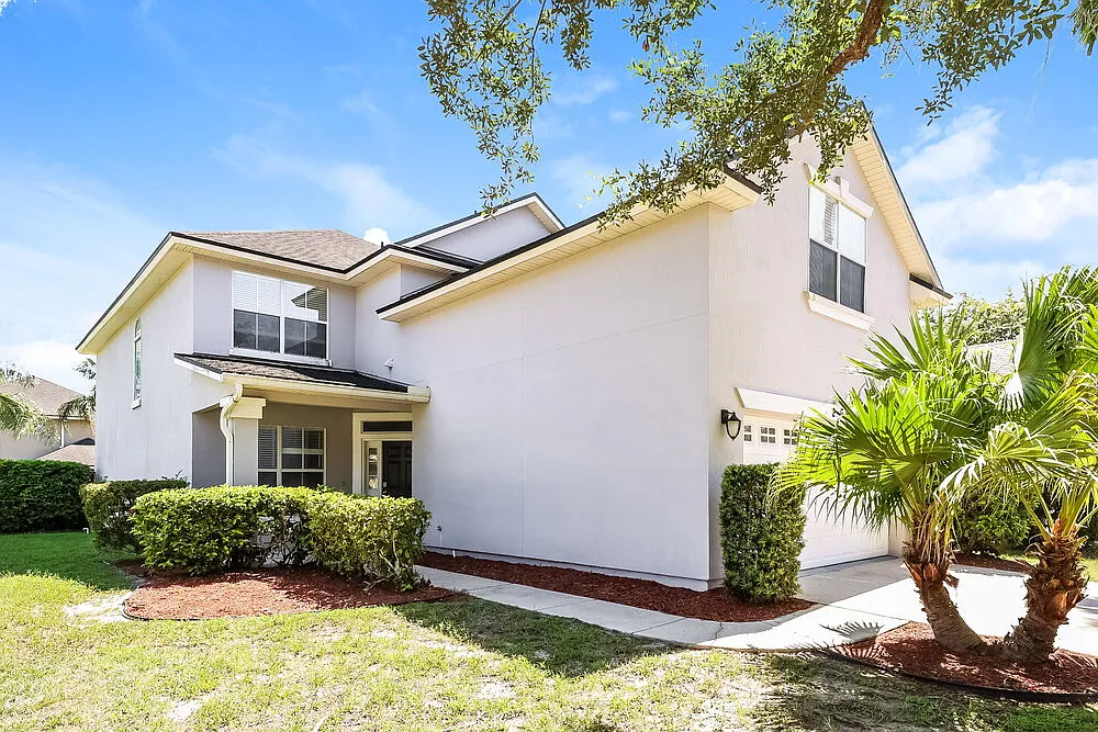 5 bed, 2.5 bath, 2718 sqft, $2,760 — Photo 4