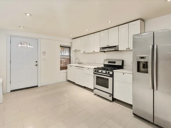 238 Lafayette Avenue image 13 of 21