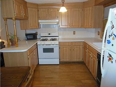 3rd image of 373 Hoyt St APT 1