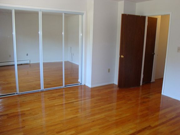 2nd image of 3 Camelot Dr APT 4
