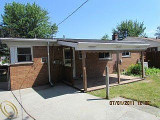 3rd image of 21230 Tanglewood St