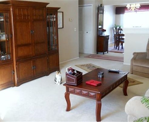 4th image of 42522 Woodward Ave #C-2-1