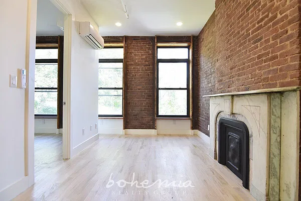 Rented by Bohemia Realty Group | media 6