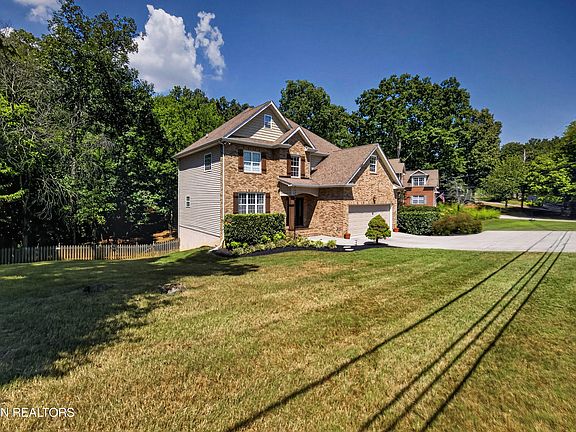 2nd image of 8821 Nubbin Ridge Rd