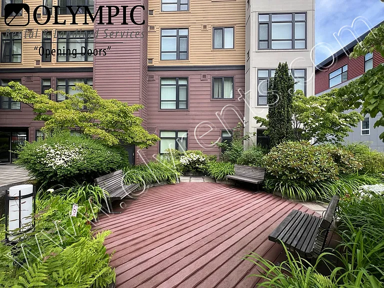 1501 Tacoma Ave S #205 — Photo 10