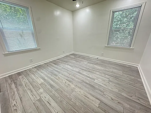 2353 Agnes Dr — Photo 12