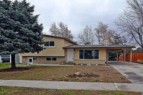1st image of 1441 E Dawn Dr