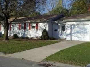 91 Simonich Cir, Chicopee, MA 01013