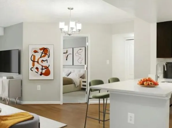 Winston House, 2140 L St NW #F2588b2f8, Washington, DC 20037