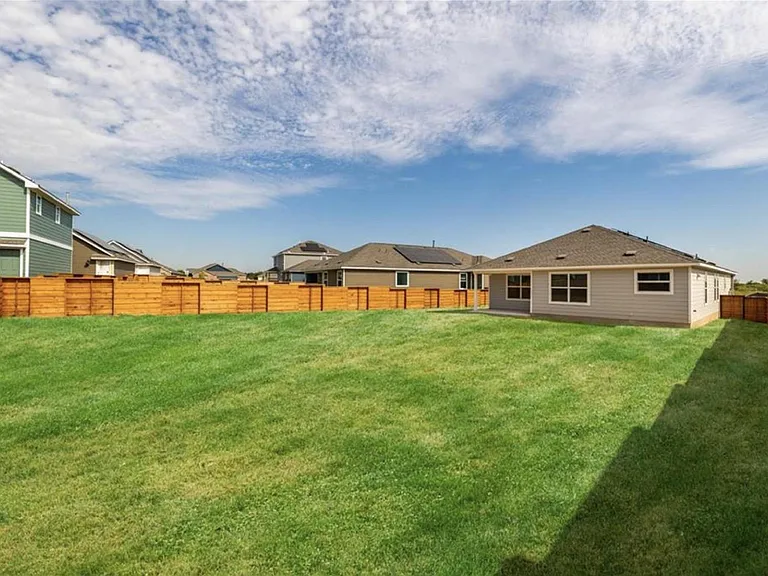 381 Jack Ryan St — Photo 25