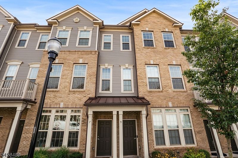 1st image of 7 Sternadori Rd #7