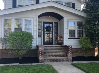 1084 Cliffdale Ave, Lakewood, OH 44107