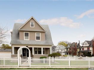 1 Woods Ave, Rockville Centre, NY 11570