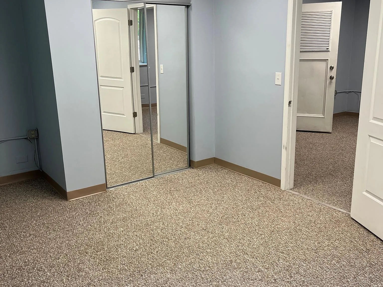 1 bed, $1,050 — Photo 4