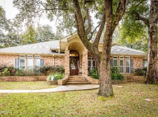 7819 Rushing Oaks Dr, Biloxi, MS 39532