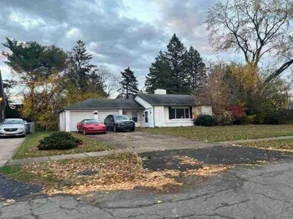 19430 Lexington, Redford, MI 48240