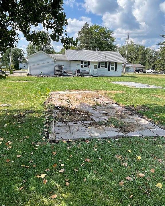 111 Jefferson St, Libertyville, IA 52567 Zillow