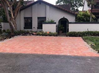 17919 NW 66th Ct, Hialeah, FL 33015