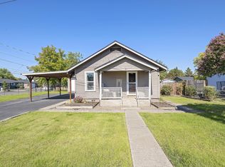 211 Mace Rd, Medford, OR 97501