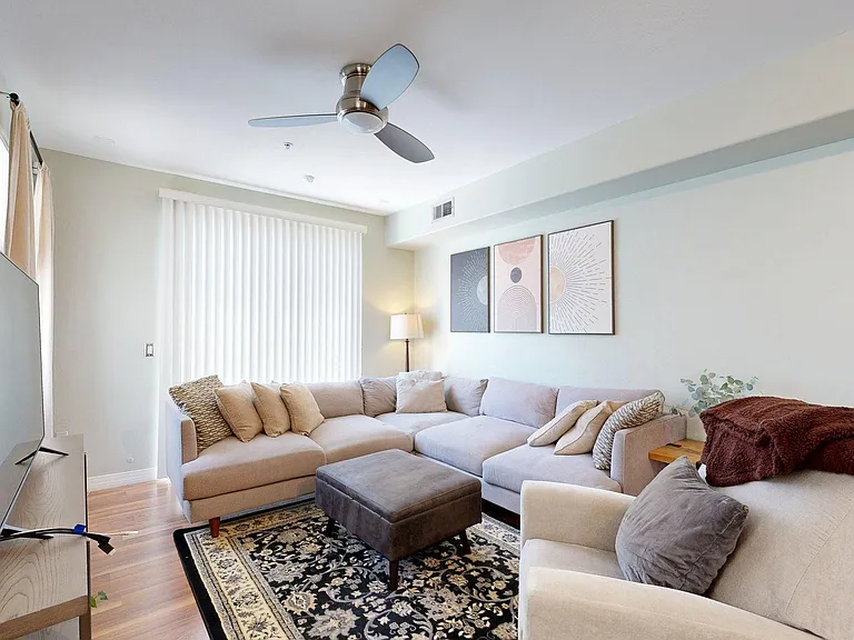 615 E Portland St #118 — Photo 7