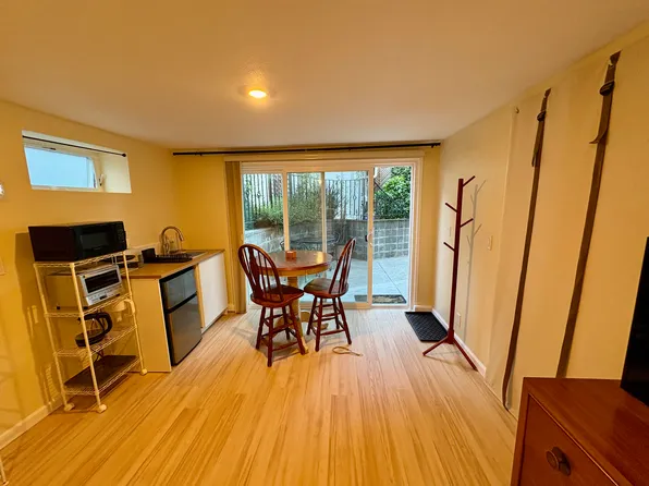 4 Miramar Ave APT A, San Rafael, CA 94901