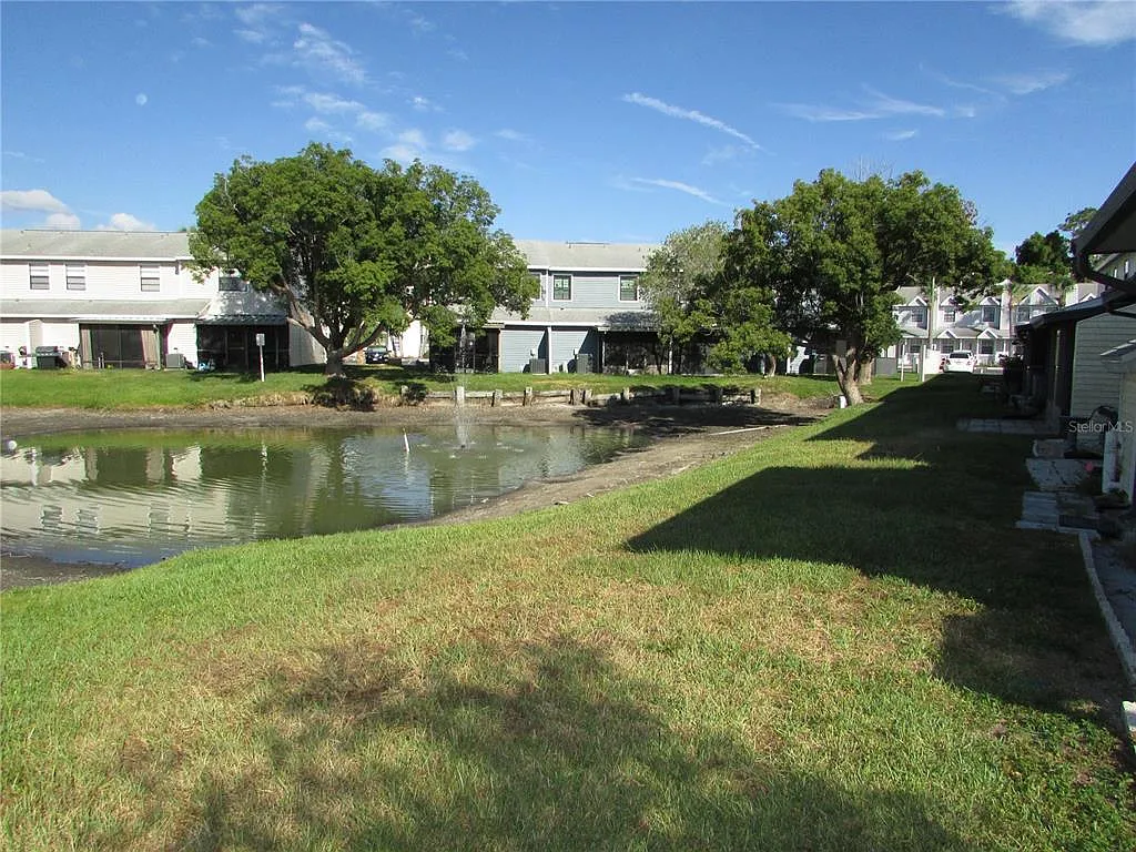 2 bed, 2.0 bath, 1005 sqft, $1,650 — Photo 3