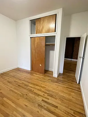 Rented by Jonis Realty | media 8