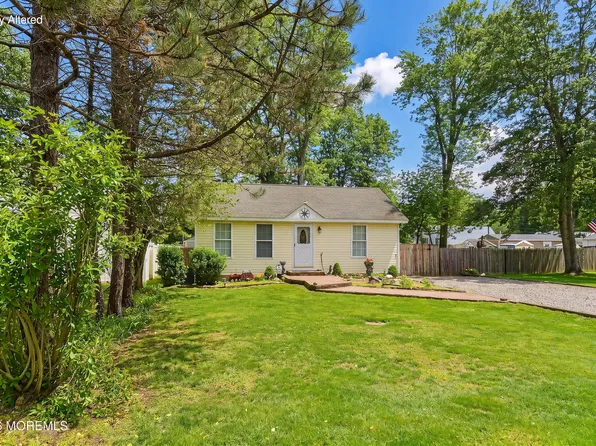 608 E Holly Boulevard, Bayville, NJ 08721