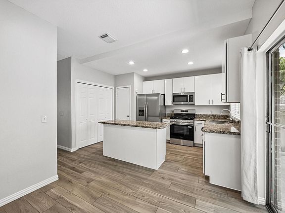 5th image of 2930 Grants Lake Blvd APT 2104