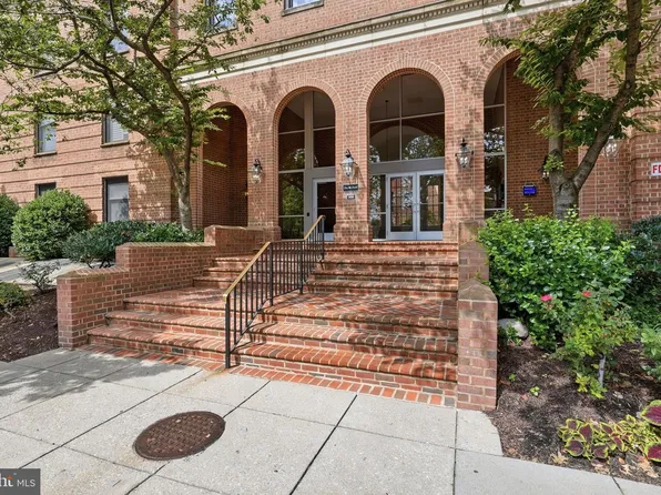 2828 Wisconsin Ave NW APT 114, Washington, DC 20007