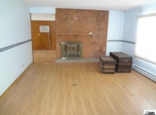 5408 SW 24th St, Topeka, KS 66614