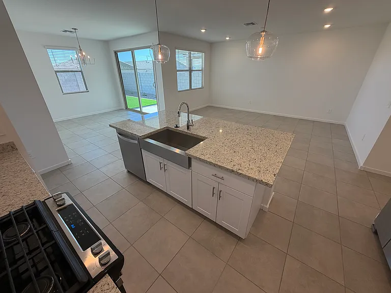 4158 W Erik Ln — Photo 4