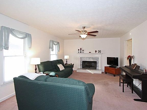 5th image of 9652 Cobble Creek Dr