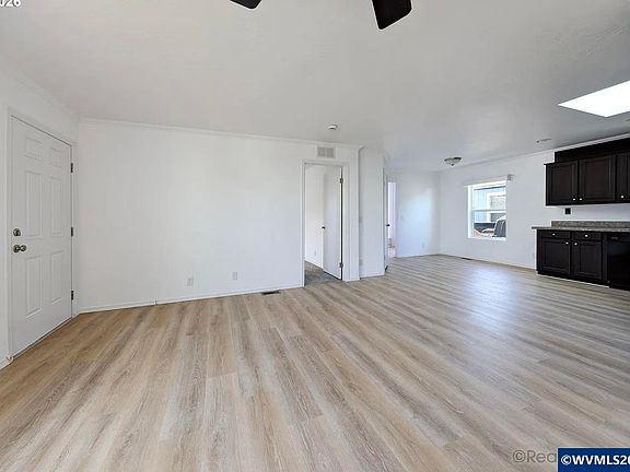 4th image of 2020 S 12th St