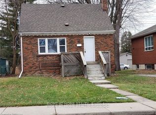 84 Ewen Rd, Hamilton, ON L8S3C5