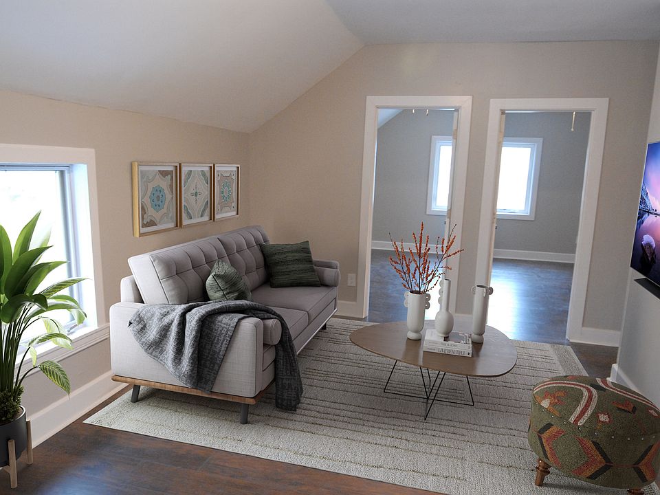 1st image of 733 Case Ave E #2