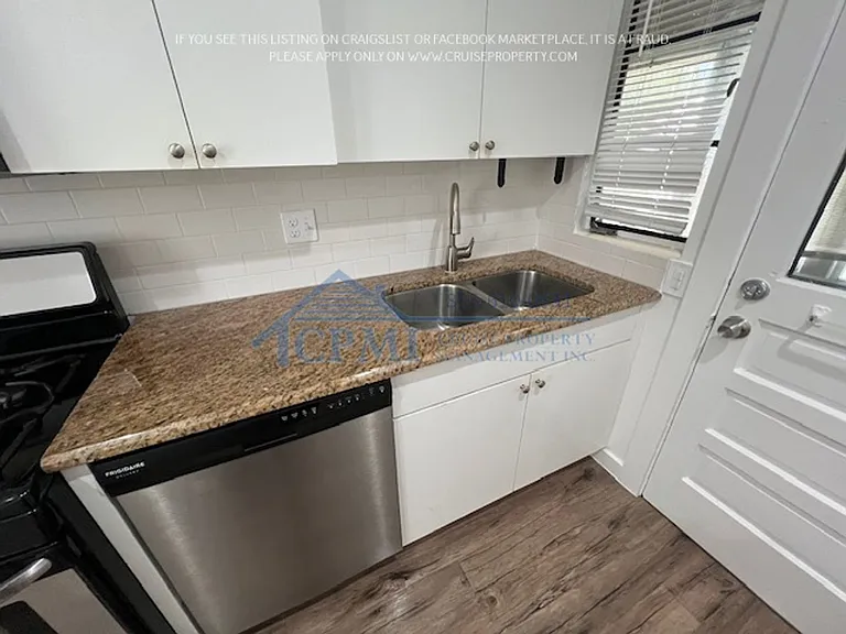 120 N Palmway Lake Worth, FL 33460 — Photo 13