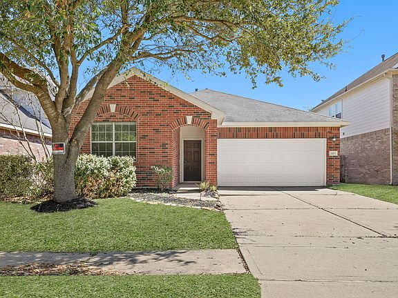 3rd image of 24503 Lakecrest Bend Dr