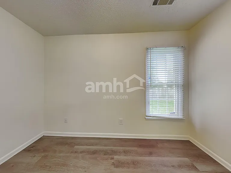 2335 Fosterdale West Ln — Photo 14