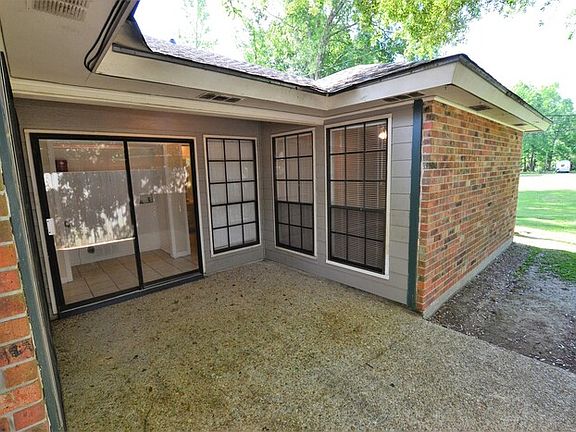 4th image of 1134 Willow Creek Dr