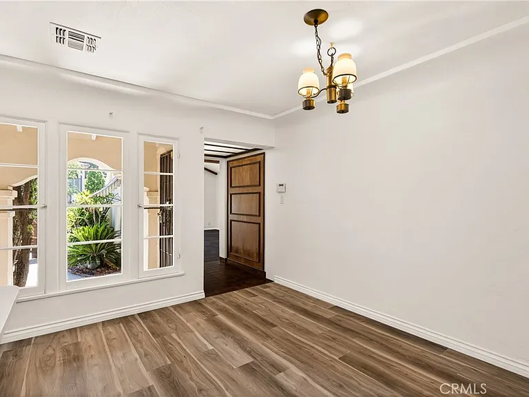 4167 Brunswick Ave — Photo 10