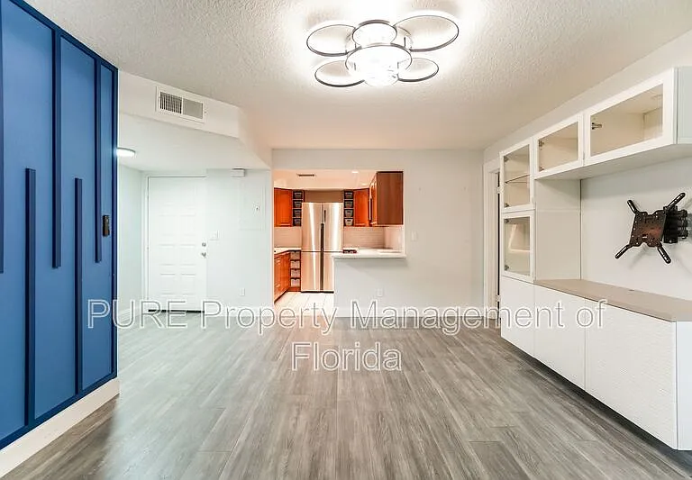 454 Fairways Cir #B204 — Photo 12